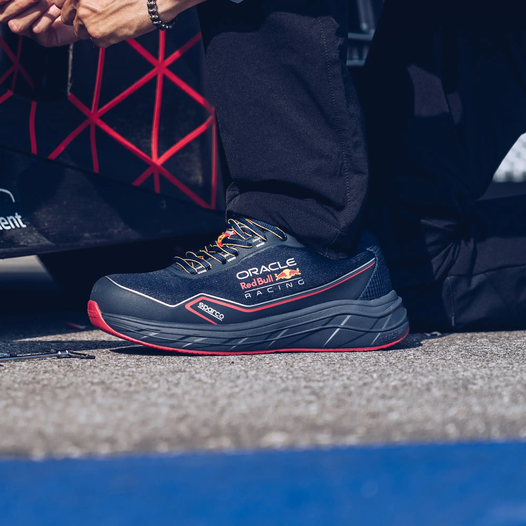 Sparco Impulse Milton Red Bull S1PS ESD SR F6