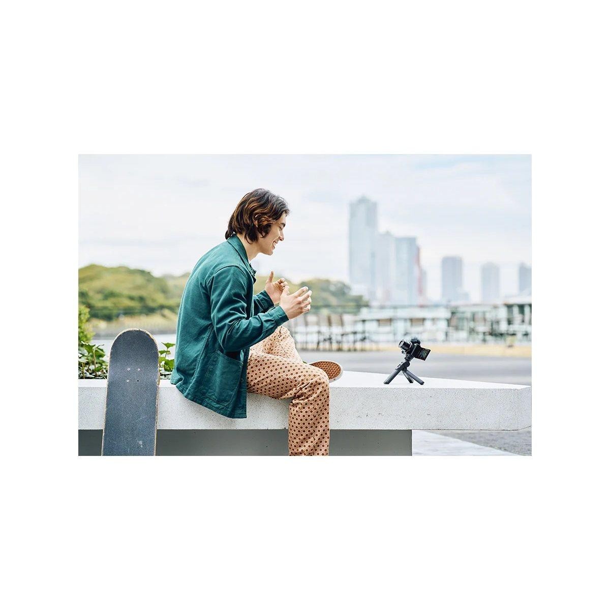 Sony VLOG ZV1- II GARANZIA UFFICIALE SONY ITALIA 2 ANNI