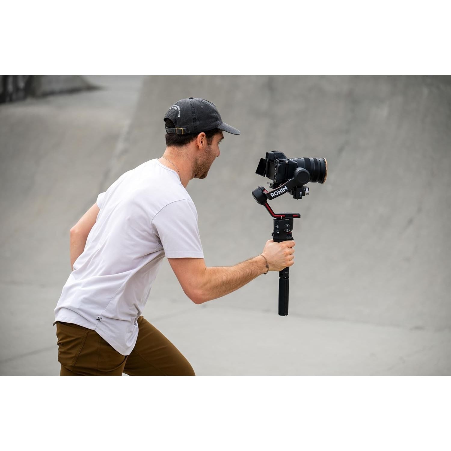 Nikon Z6 III KIT Z 24-200mm F4-6.3 VR + SDXC 128GB GARANZIA NITAL 4 ANNI