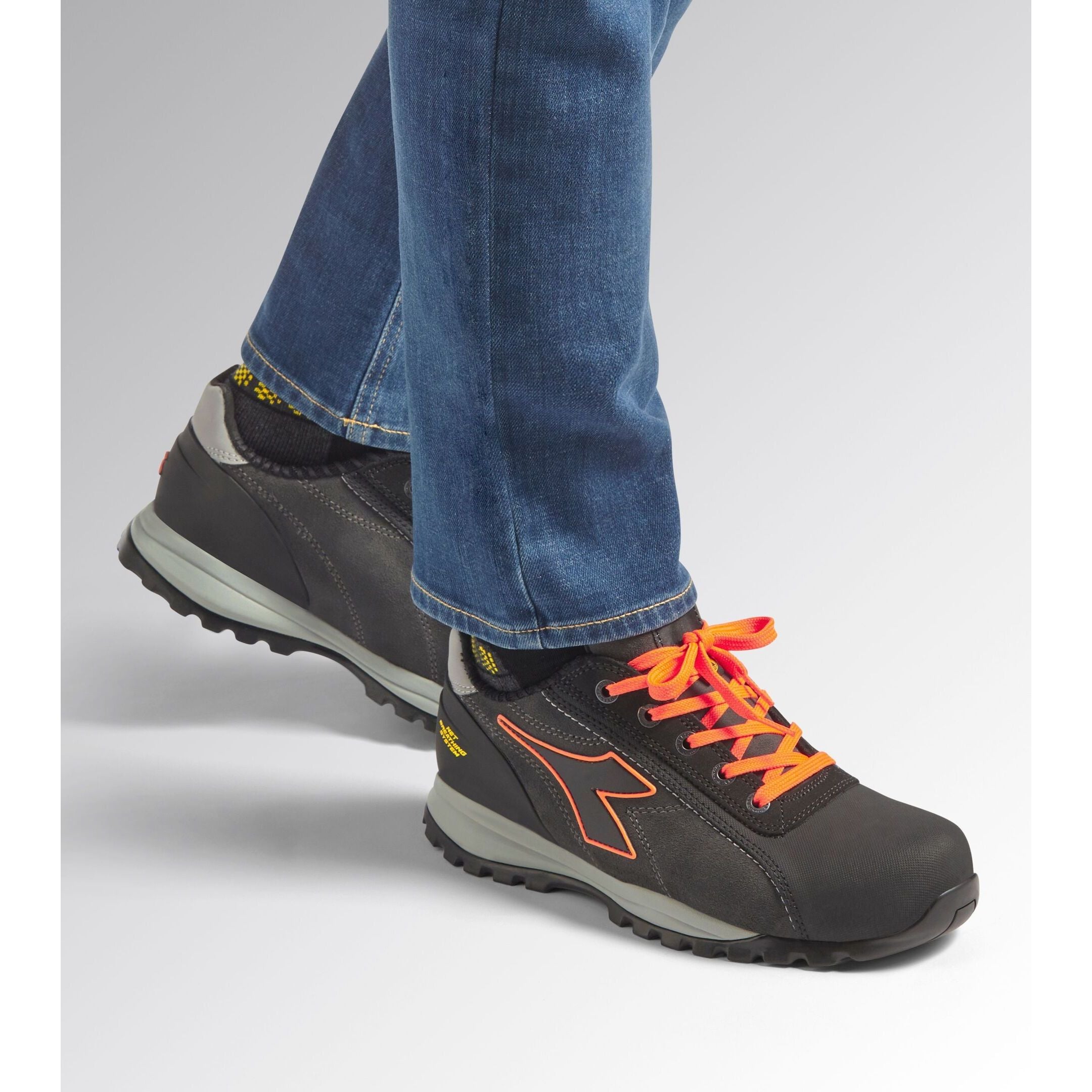 Diadora Utility Scarpa Da Lavoro Glove Net Low Pro S3 L FO SR HRO ESD Colore Grigio Arancio