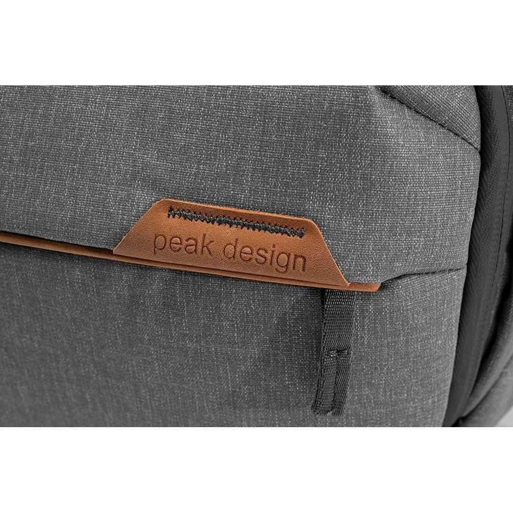 PEAK DESIGN BEDS 6 AS 2 Everyday Sling 6L v2 - Ash