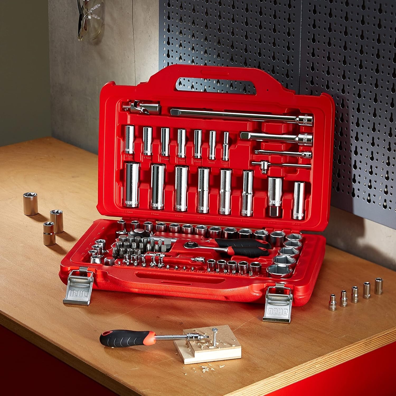 Usag Set Modulare con Bussole Esagonali e Inserti per Avvitatura 100 pezzi Mod. 601 1/4-1/2 J100