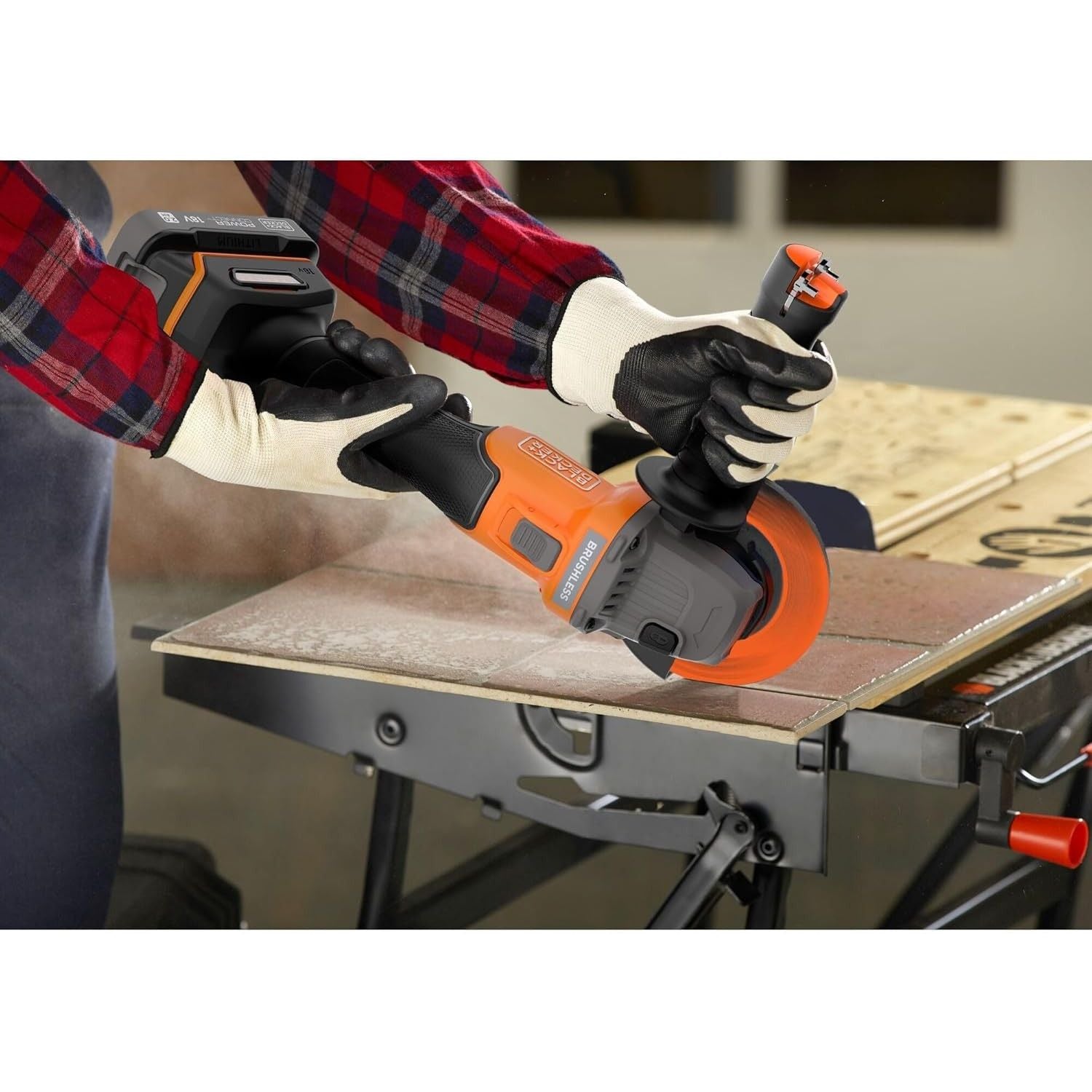Black+Decker Smerigliatrice Angolare Brushless 115mm 18V