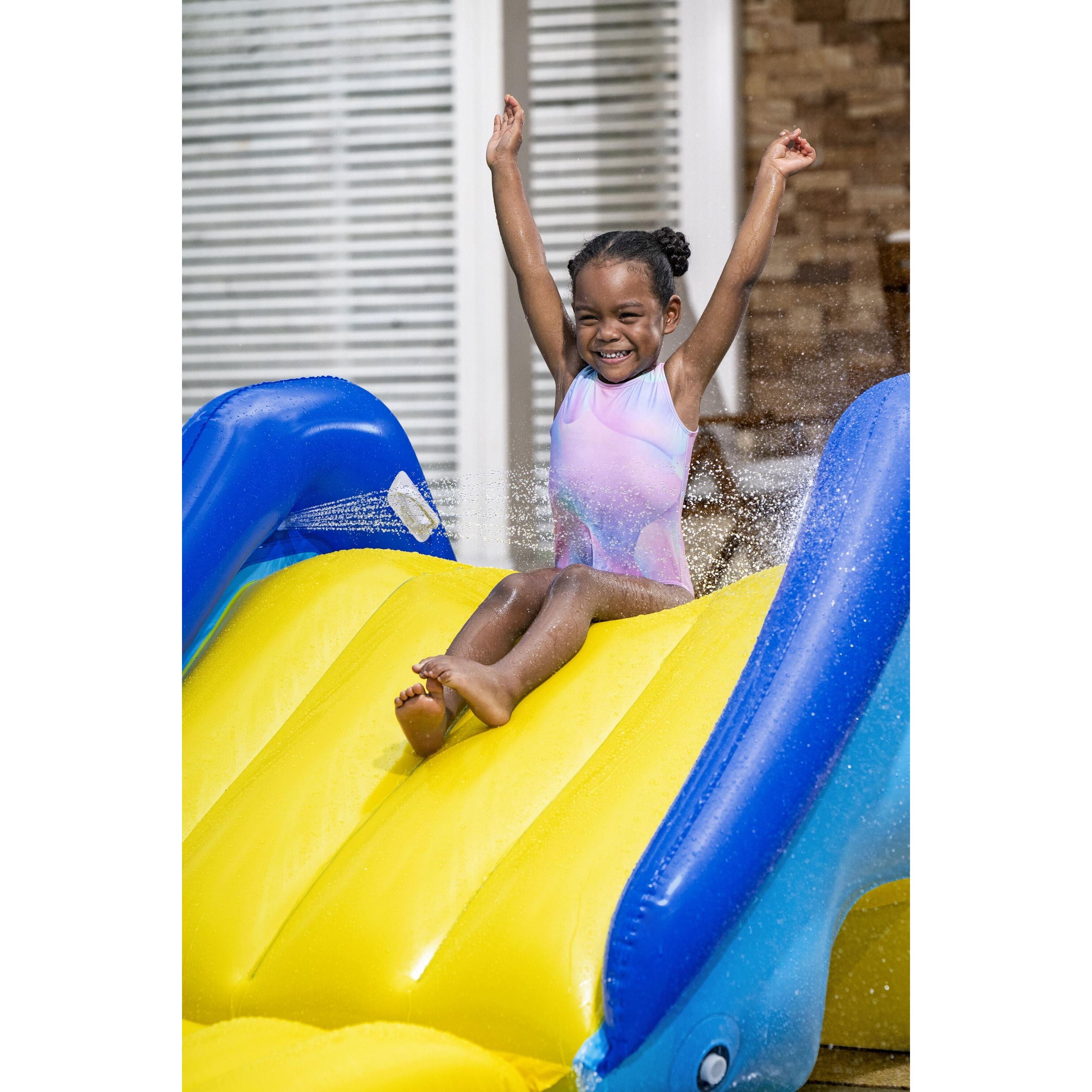 Bestway 52453 Scivolo gonfiabile per piscina con spruzzatori