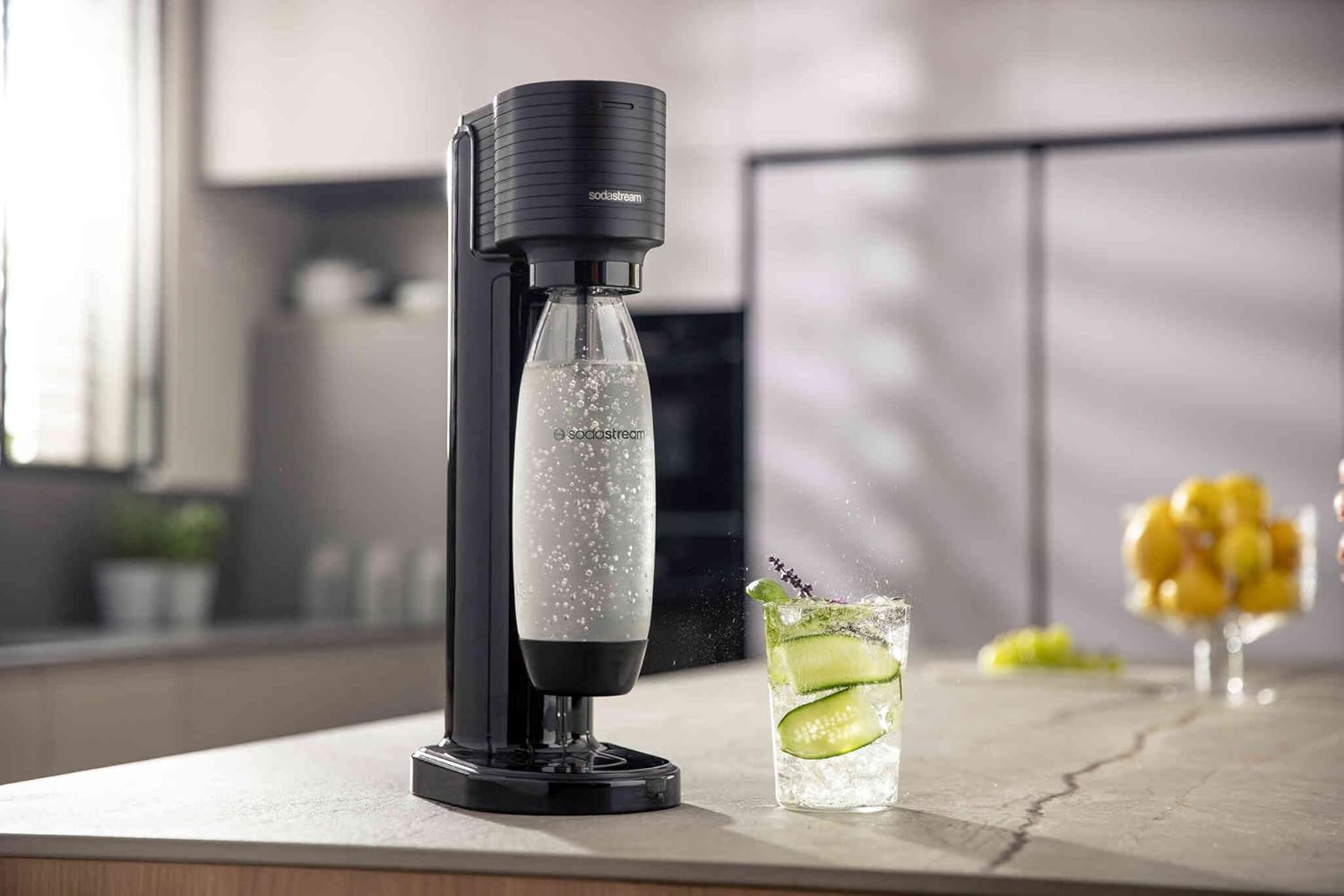 SodaStream Gaia Nero – Gasatore acqua con Quick Connect + 2 Bottiglie 1L e 0,5L e CO₂ 425g