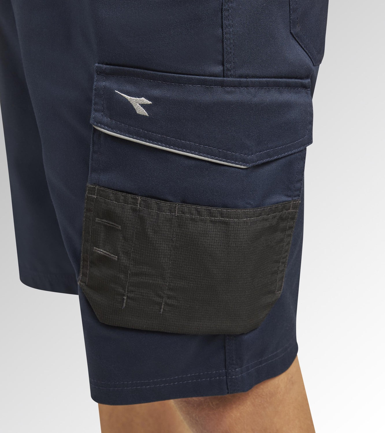 Diadora Utility Bermuda Poly 2.0 – Bermuda Elasticizzato da Lavoro con Dettagli Reflex