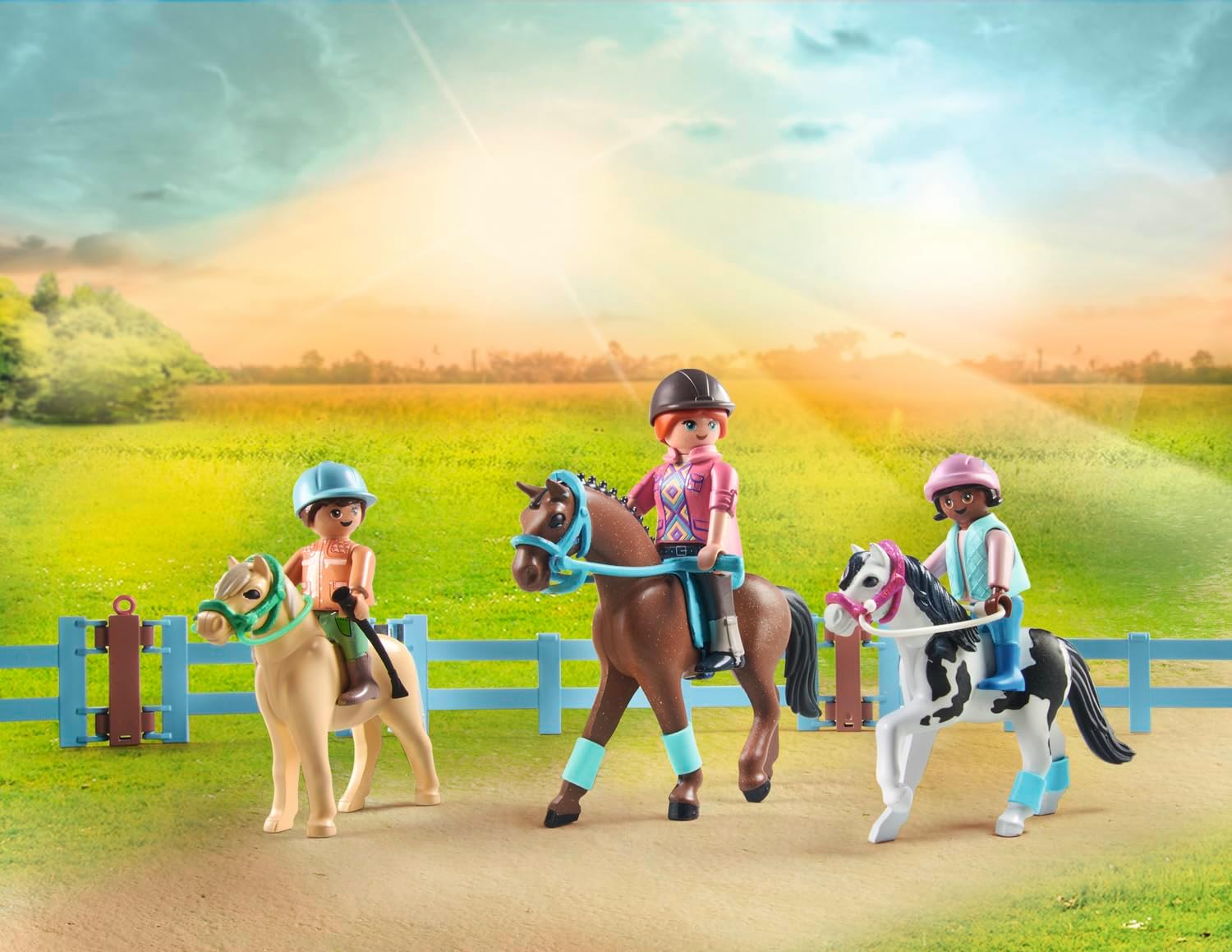 Playmobil - 71493 - Horses of Waterfall - Trasporto Cavalli e stalla