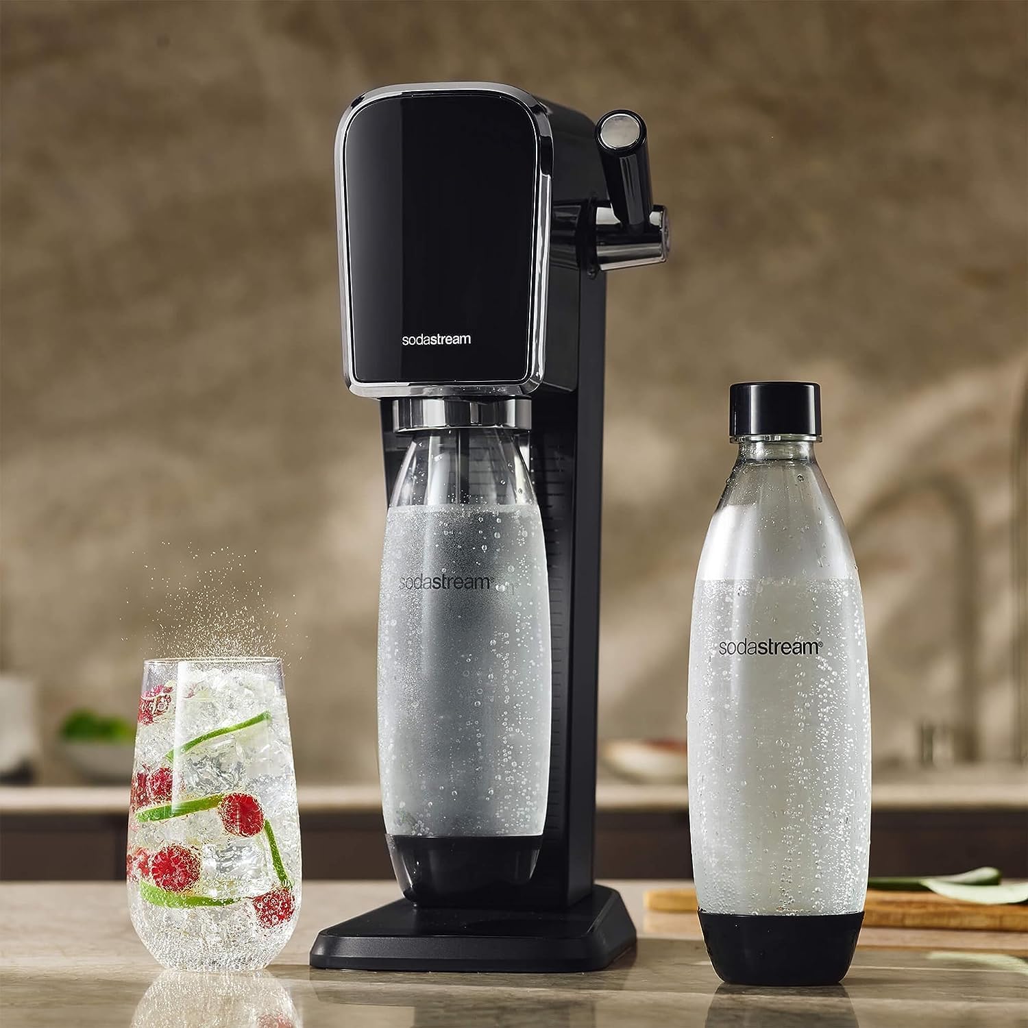 SodaStream Art Nero – Gasatore acqua Completo con bottiglie 1L + 0,5L e cilindro CO₂