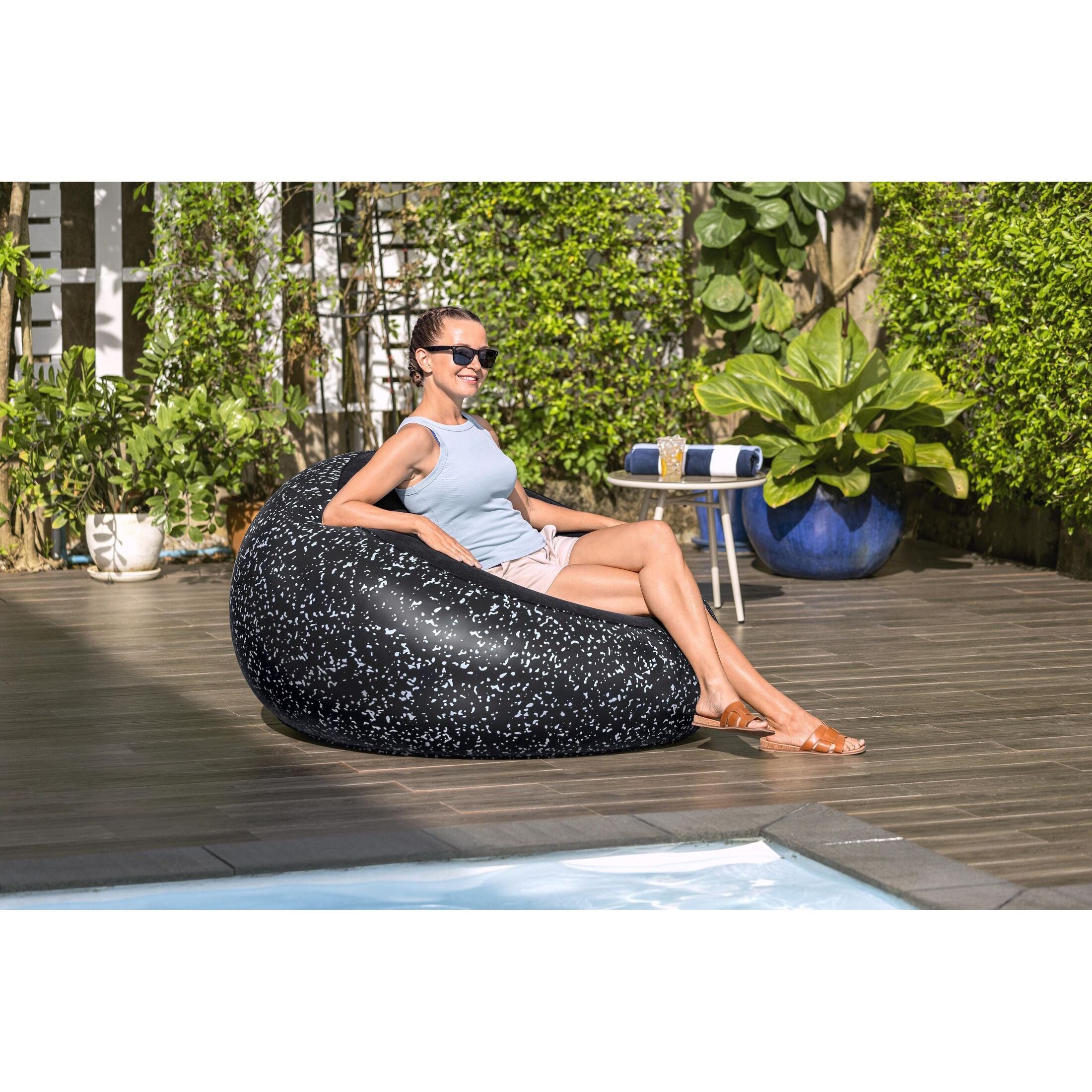 Bestway Poltrona Pouf Gonfiabile – seduta morbida regolabile, 112x112x66 cm