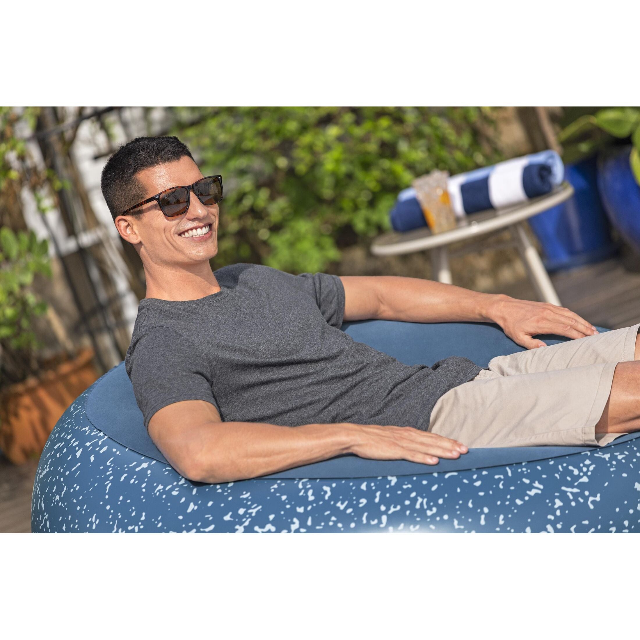 Bestway Poltrona Pouf Gonfiabile – seduta morbida regolabile, 112x112x66 cm