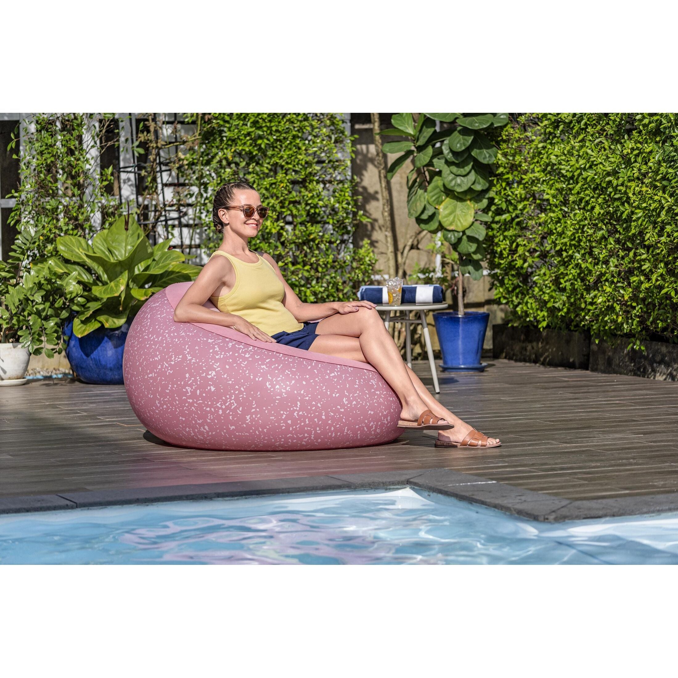 Bestway Poltrona Pouf Gonfiabile – seduta morbida regolabile, 112x112x66 cm
