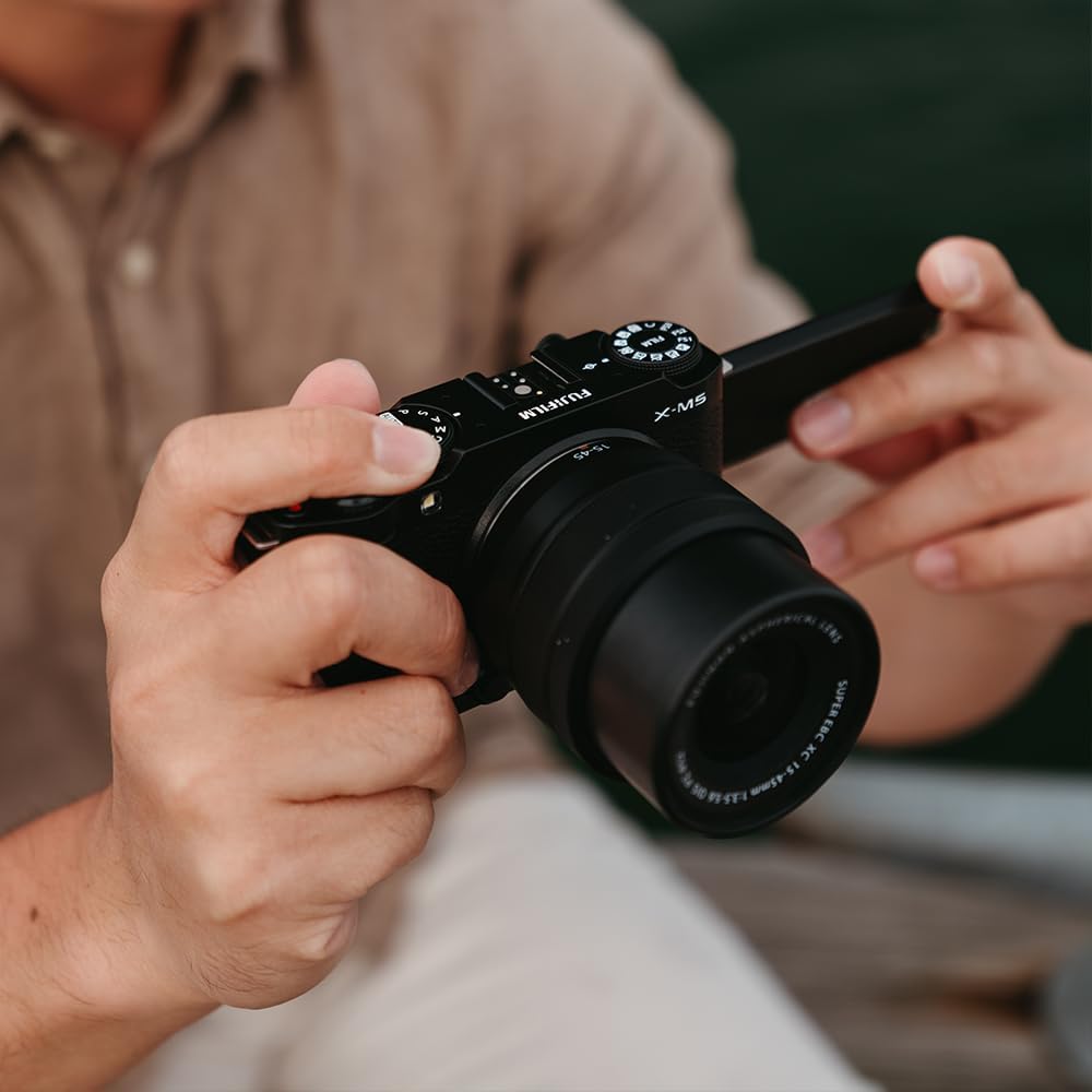 FUJIFILM X-M5 15-45 F3.5-5.6 OIS PZ BLACK GARANZIA ITALIA 2 ANNI