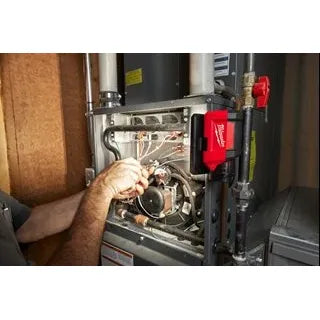 Milwaukee M12 Faro LED compatto ruotabile con magnete e power bank