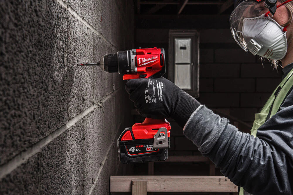 Milwaukee M18 FPP2IT-542X – Kit Trapano e Smerigliatrice 18V con 2 Batterie