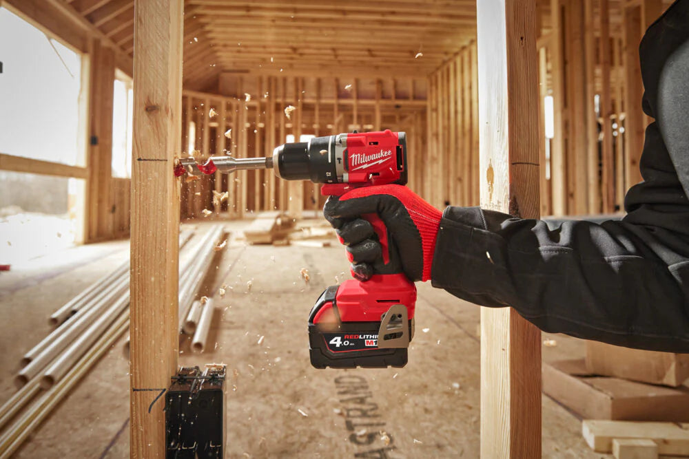 Milwaukee M18 FPP2IT-542X – Kit Trapano e Smerigliatrice 18V con 2 Batterie