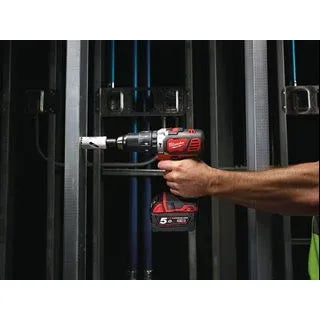 Milwaukee M18 BPD-202C Trapano avvitatore a percussione kit 2 batterie e valigetta