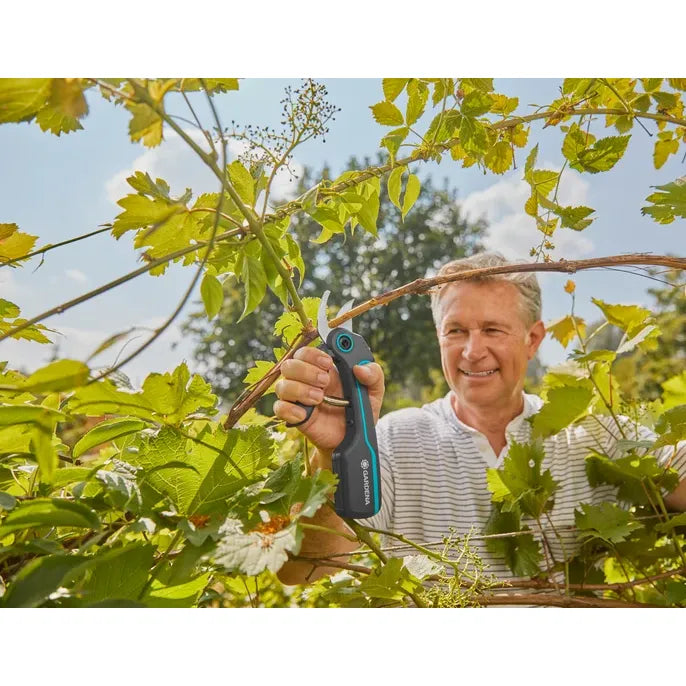 Gardena AssistCut – Forbici da Giardino a Batteria con Assistenza al Taglio